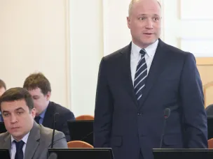 Вячеслав Горев представил Владимира Тужилина в должности министра экологии и природных ресурсов депутатам на профильном комитете ЗСНО